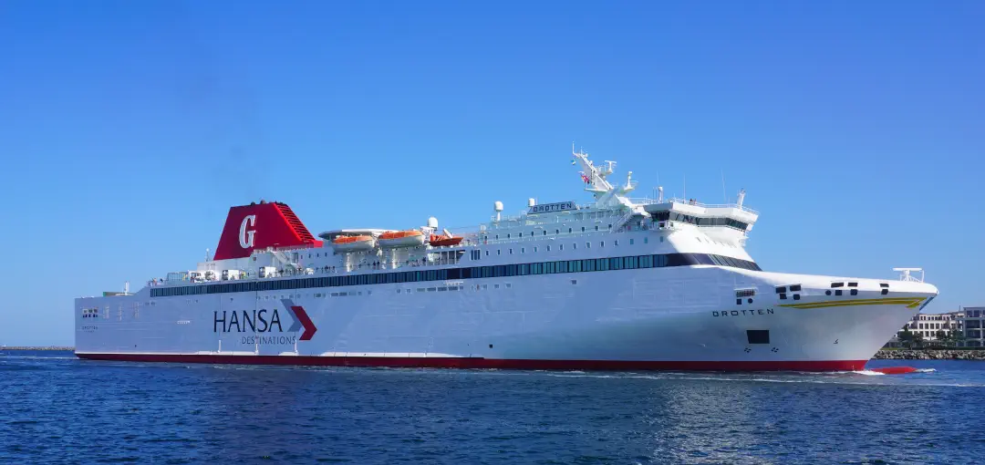 Veerboot De MS Drotten van Hansa Destinations reisde naar de route Rostock-Nynashamn.