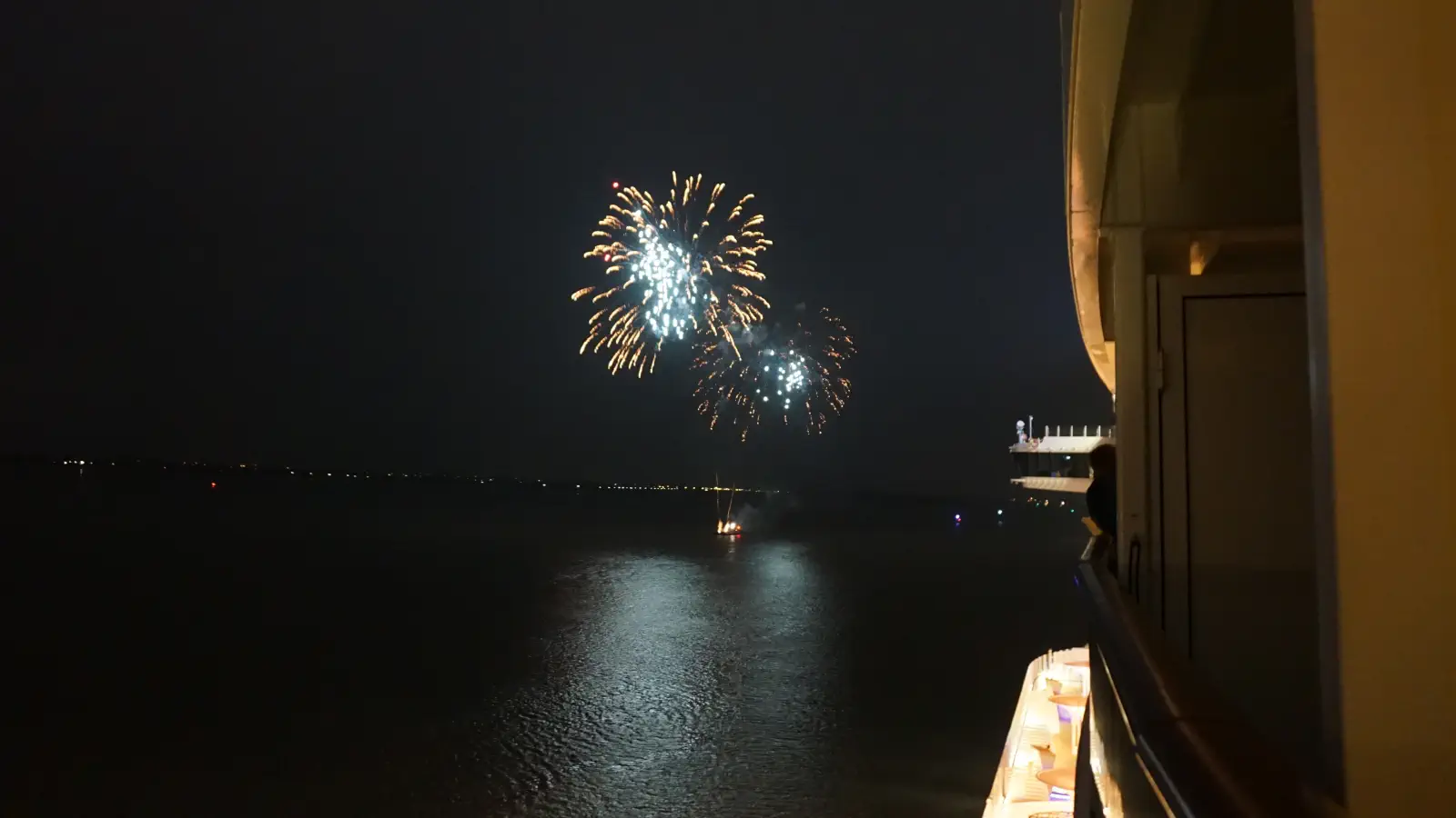 Oudejaarsavond aan boord van een cruiseferry.