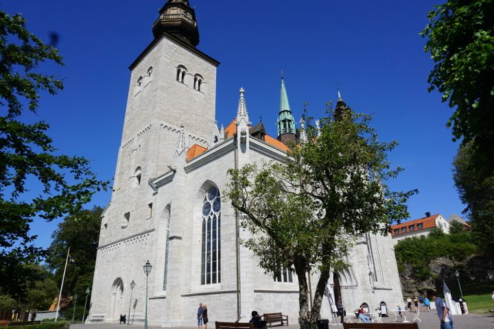 De kathedrale kerk van St Katrin in Visby naar het eiland Gotland.