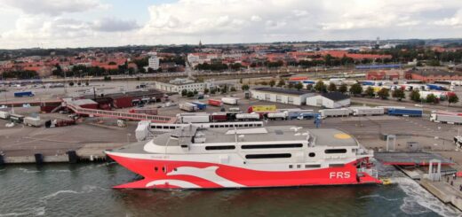 FRS Baltic Veerboot Skane Jet in de haven van Ystad in Zuid-Zweden.